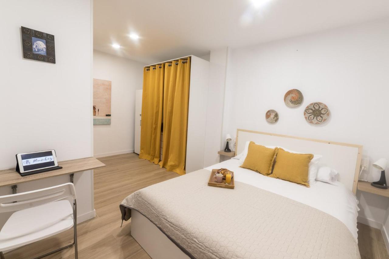 Moonkey - Apto. Albeniz, Con Acogedor Patio Alicante Exterior foto